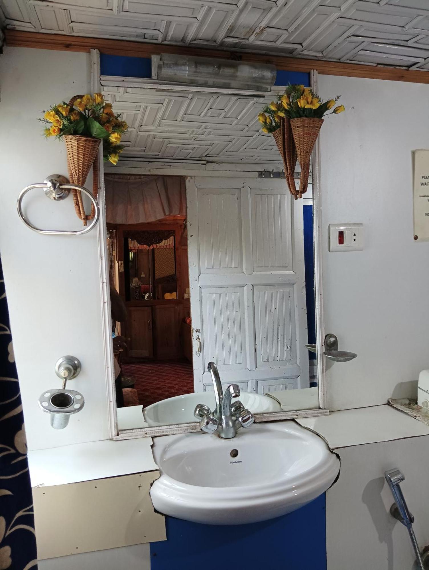 New Minar Group Of Houseboats Srīnagar Exterior foto