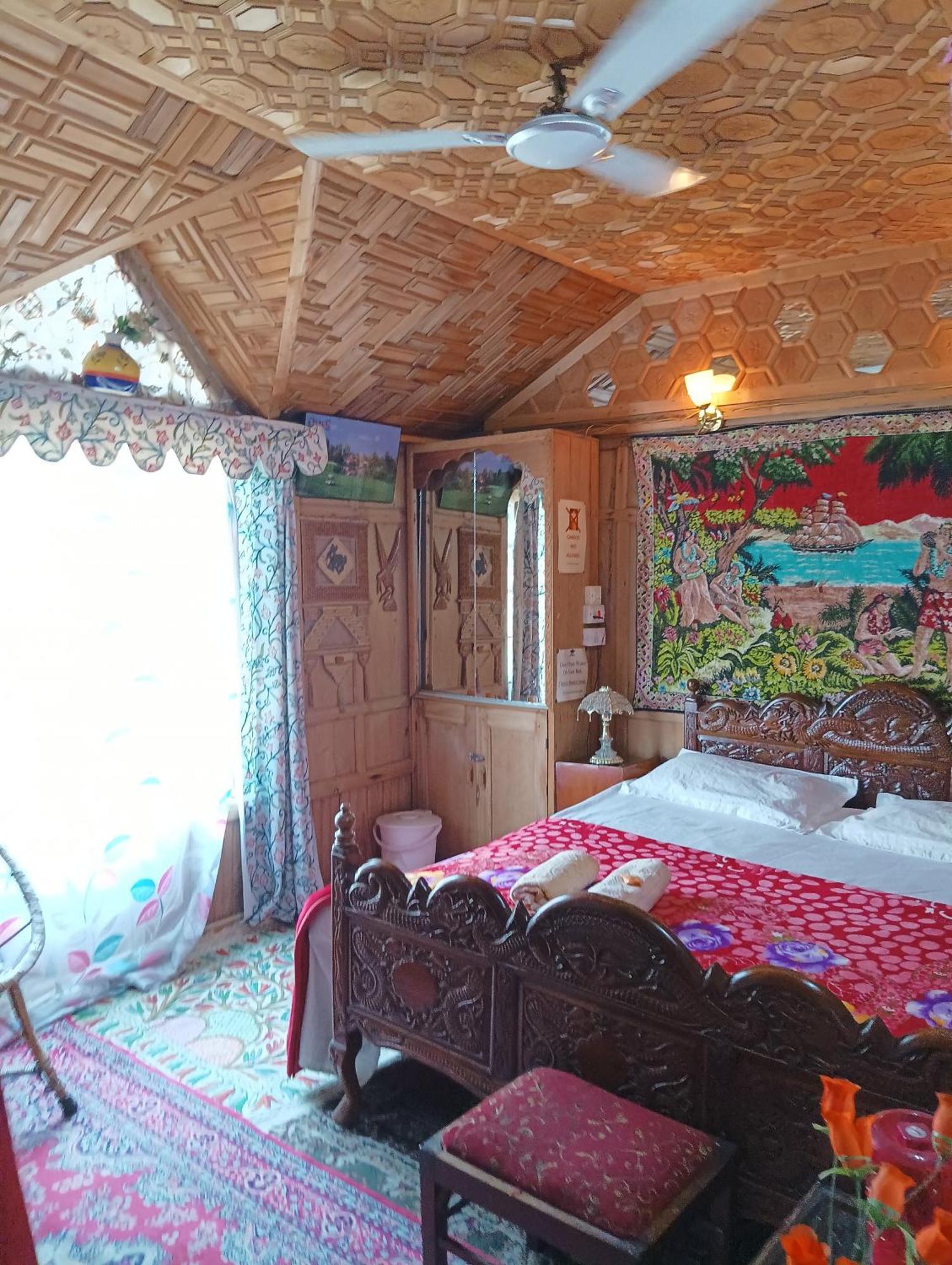 New Minar Group Of Houseboats Srīnagar Exterior foto