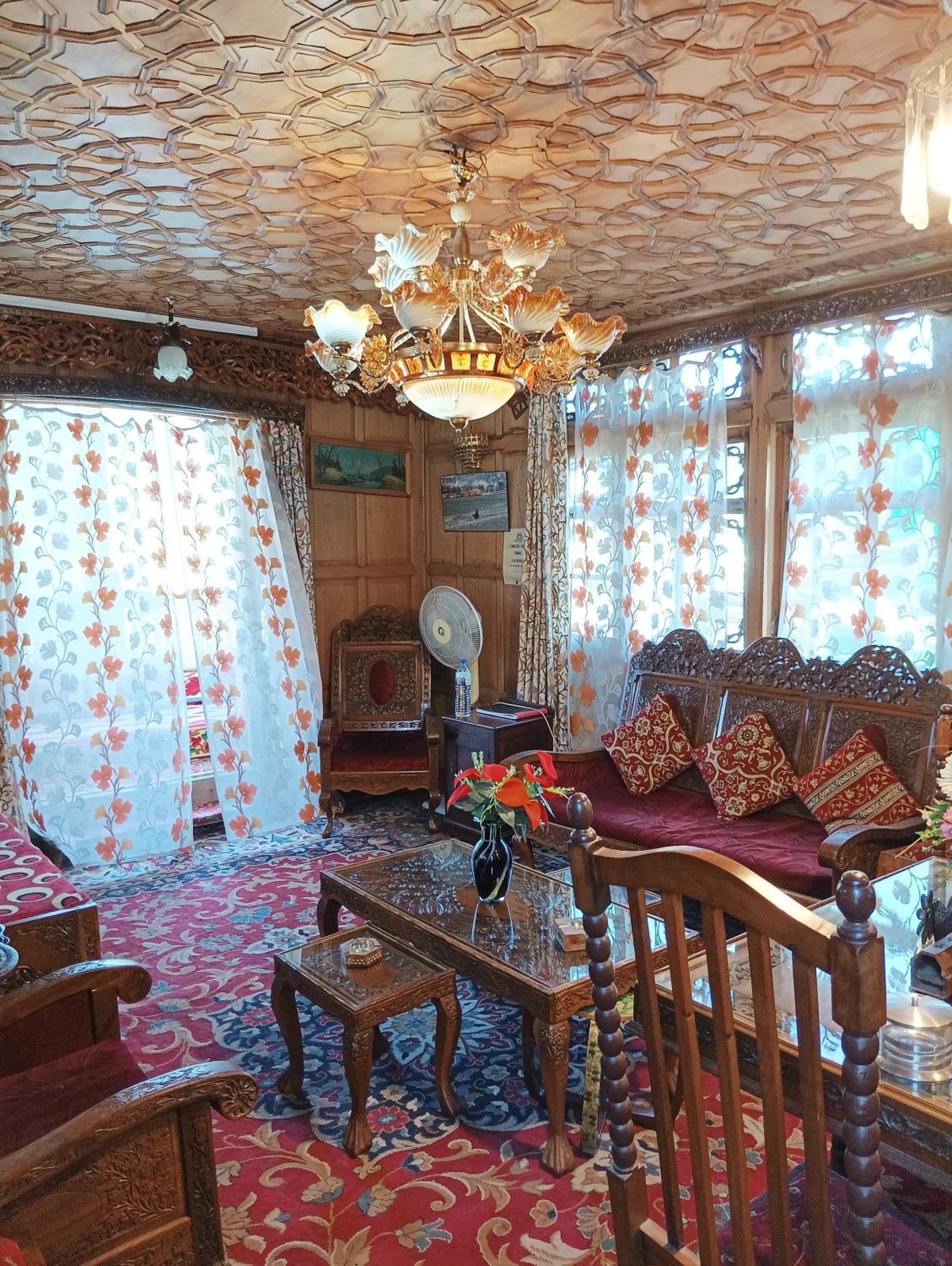 New Minar Group Of Houseboats Srīnagar Exterior foto